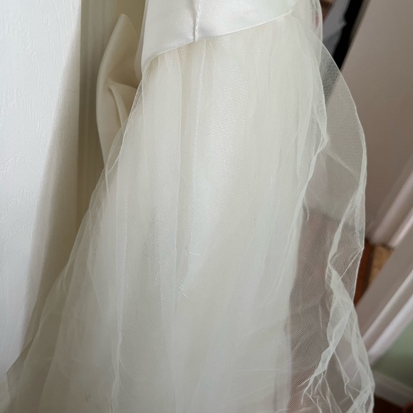 David's Bridal Ivory Kids Dress with Satin Bow - Picture 11 of 13